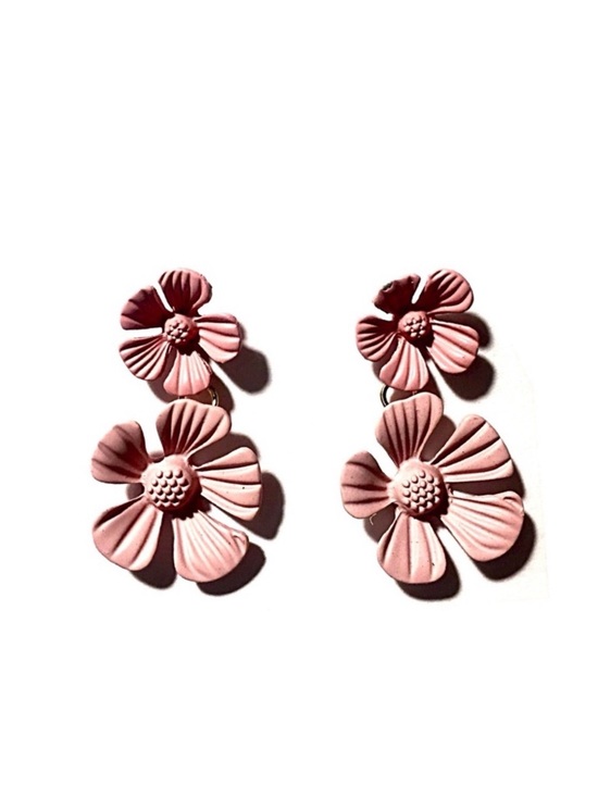 Jewelry - NWT Daisy Drop Statement Earrings in Warm Pink